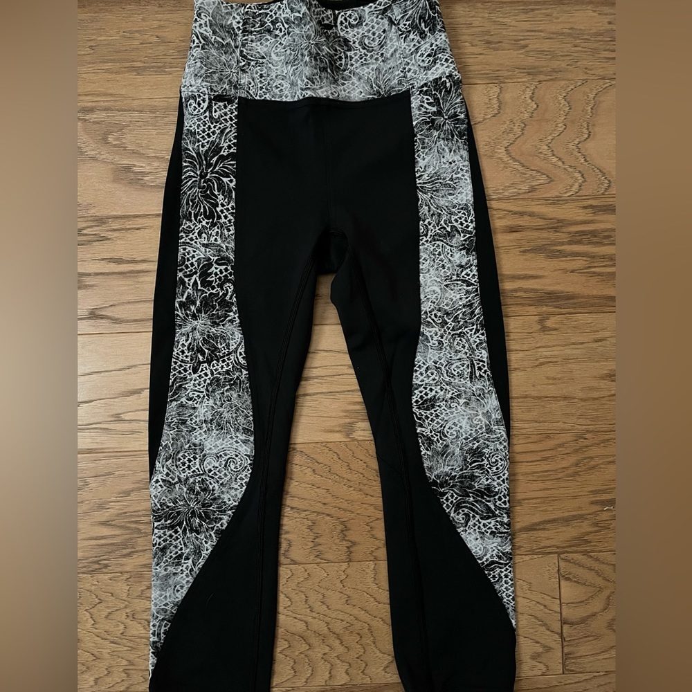 Lululemon 7/8 leggings Size 4